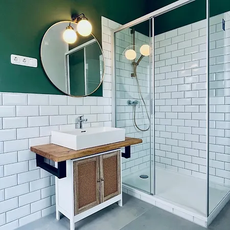 Luxusapartment Im Dichterviertel *garten*parkplatz*wifi* * Эрфурт